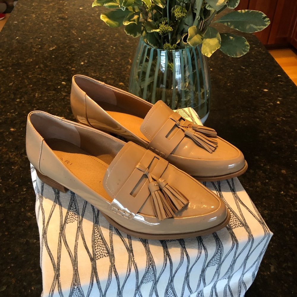 Tahari Nude Patent Leather Loafers Tassel Detail
